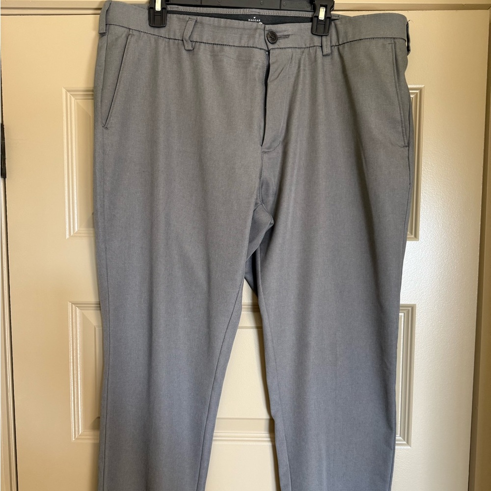 Haggar Men's Stylish Gray Khakis